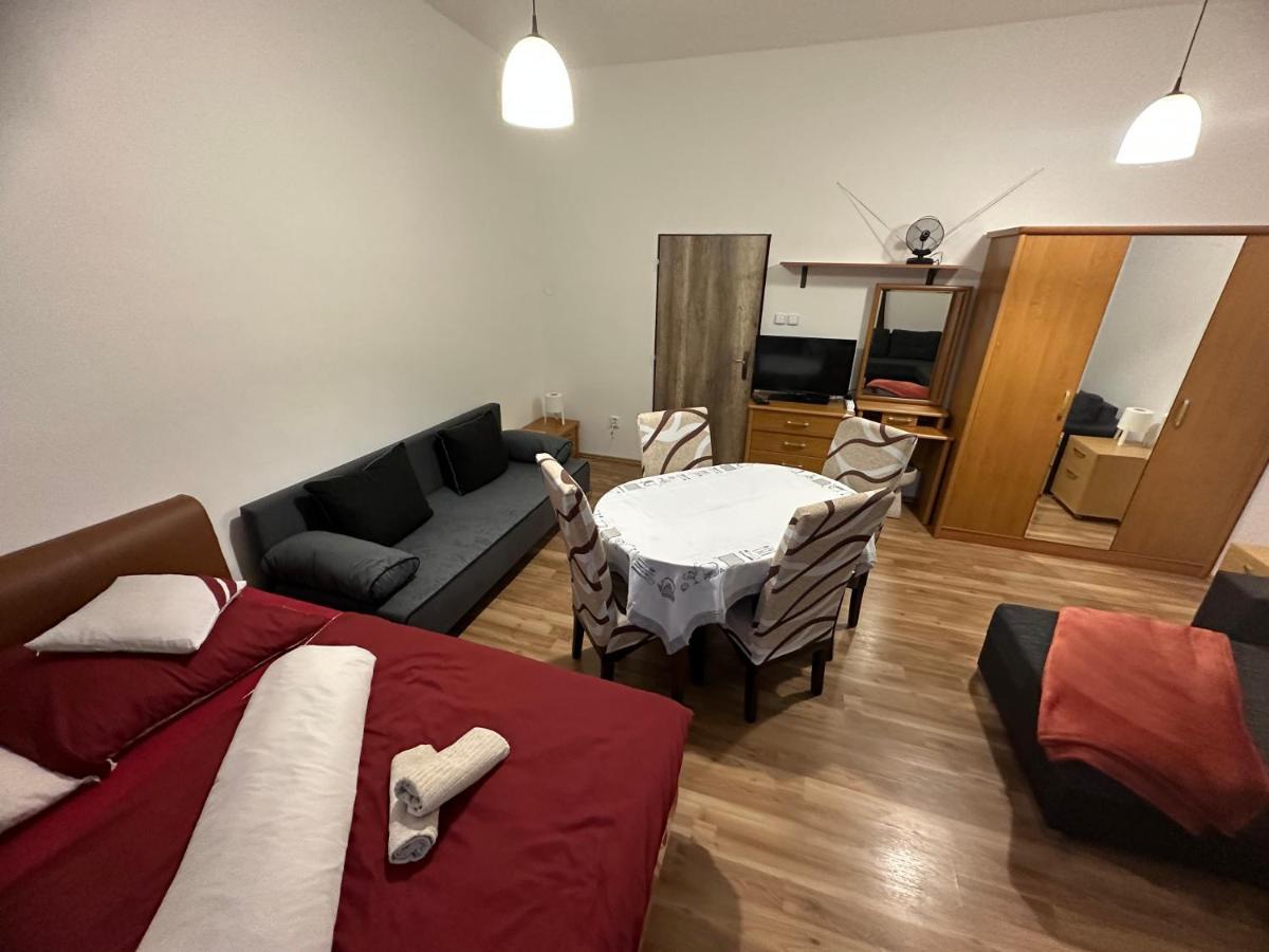 Sonja Holiday Home Ostrava Buitenkant foto