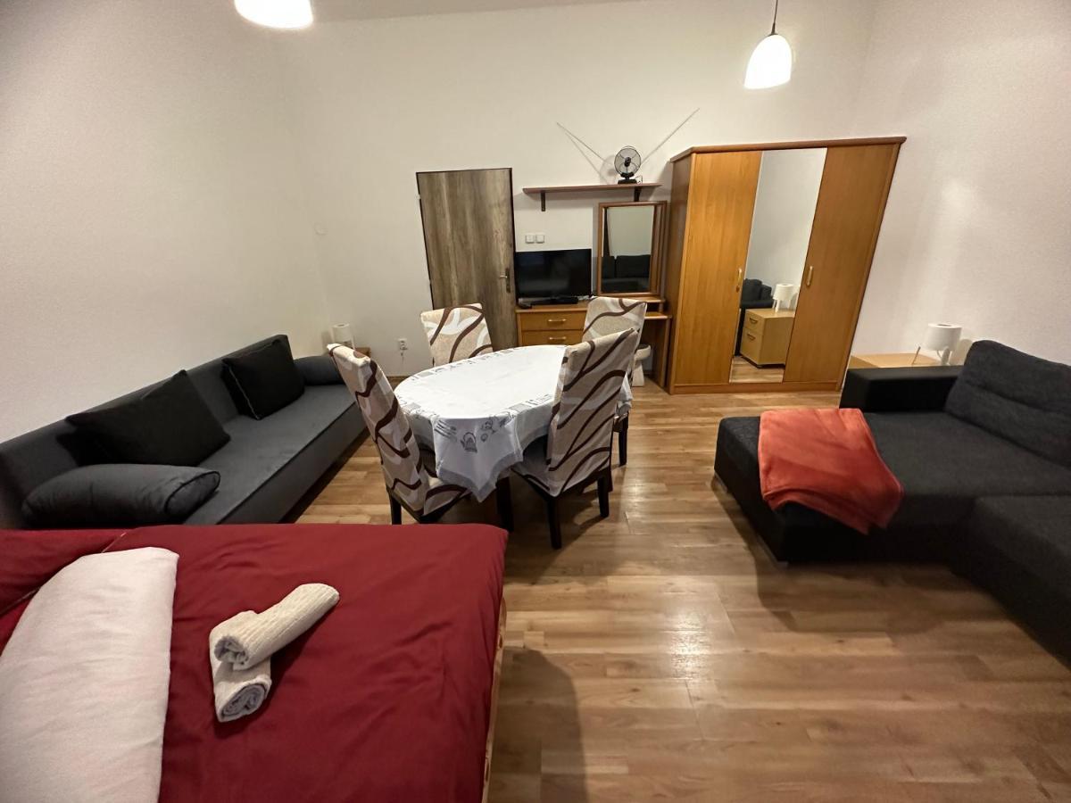 Sonja Holiday Home Ostrava Buitenkant foto